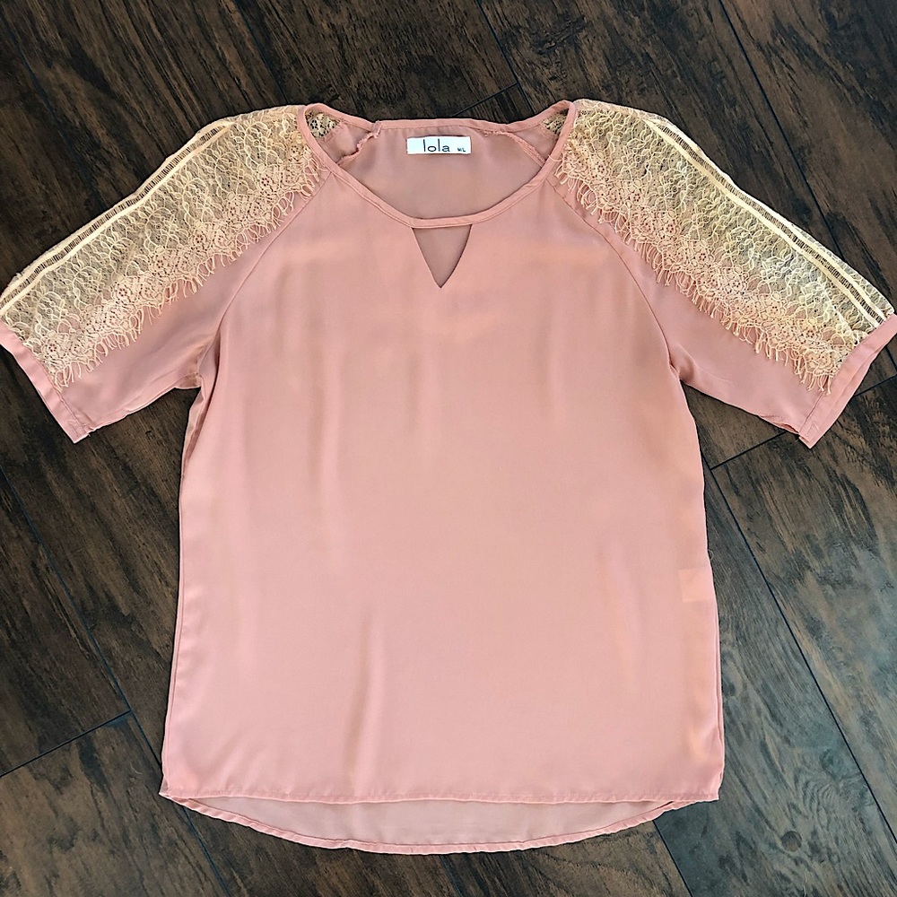 🚨 ALL TOPS $7 🚨